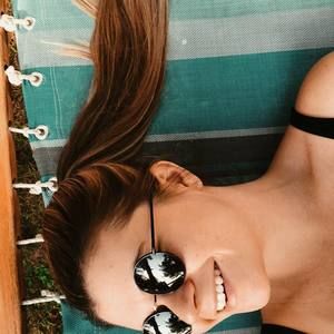 Meet your Posher, Annie